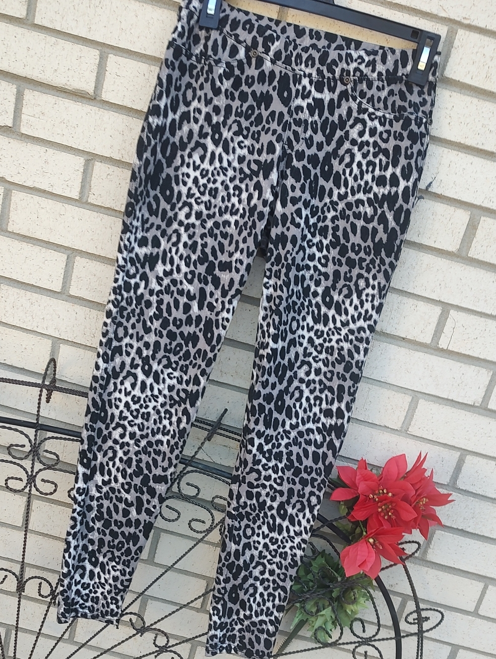 Leopard 🐆 Leggings - Picture 4 of 10